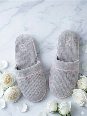 Victoria's Secret Grey Ribbed Knit Slippers with Pink Trim – Size 10 | ☆ Rare ☆